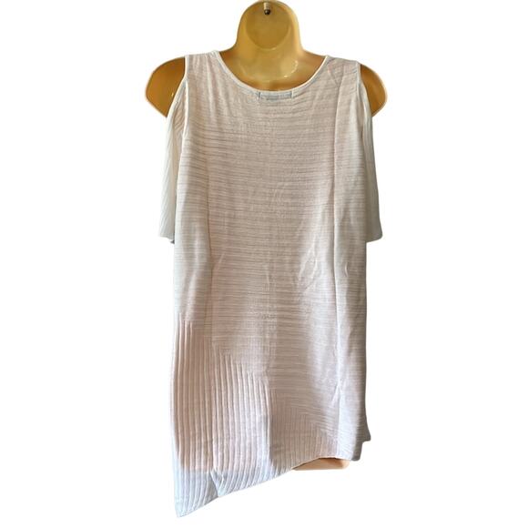 Heart N Crush White Lightweight Ribbed Cold Shoulder Pullover Sweater Size M NWT - Picture 3 of 10